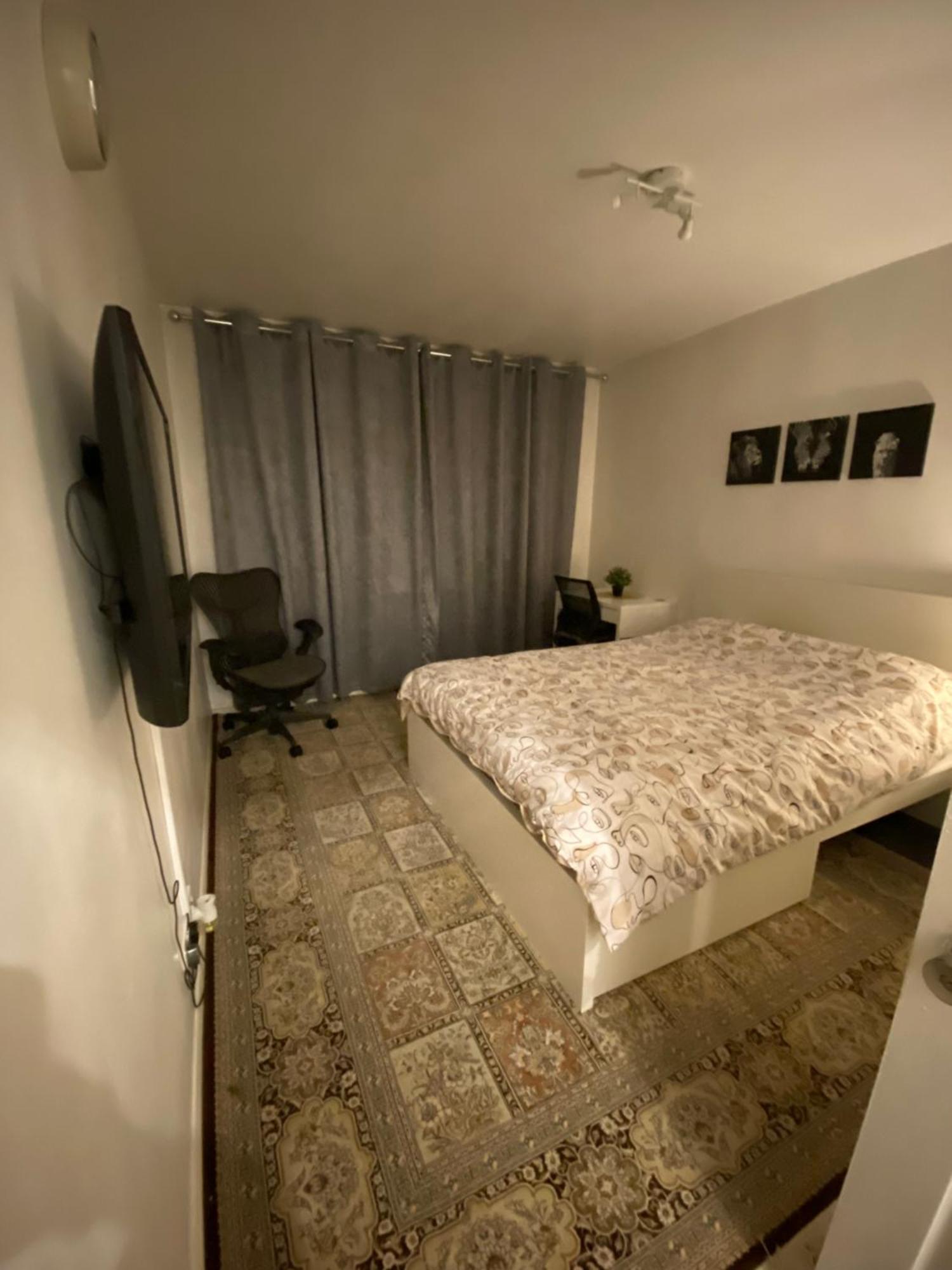 One Bedroom Flat In Chiswick W4 Londres Exterior foto
